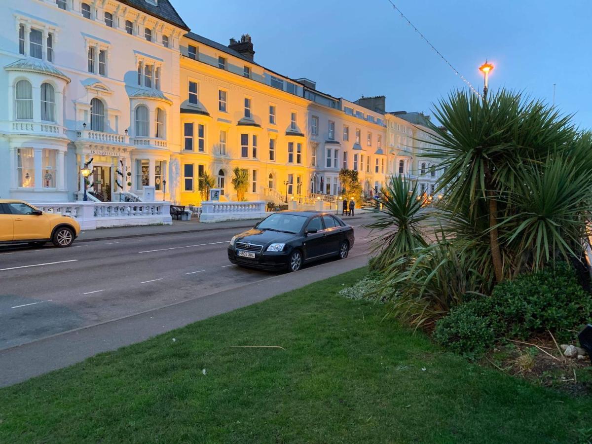 Iris Hotel Llandudno Luaran gambar